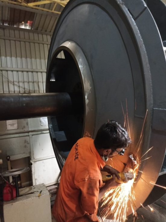 Grinding & finishing of welding burrs